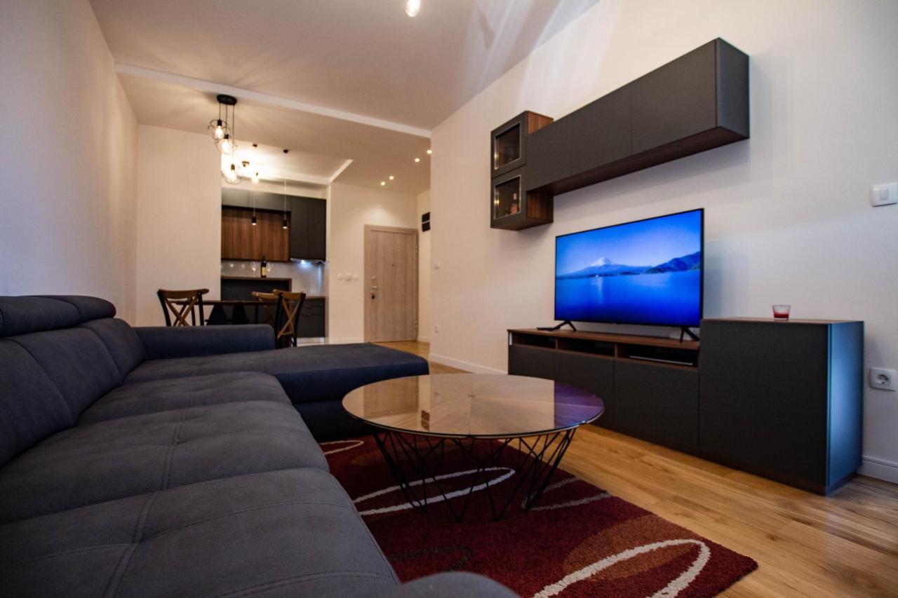 Follow The Sun - 4 Person Apartment Bar Bagian luar foto
